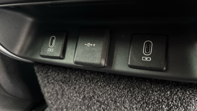 Land Rover Range Rover 3.0 P460e Edition 4dr Auto Estate - Image 32